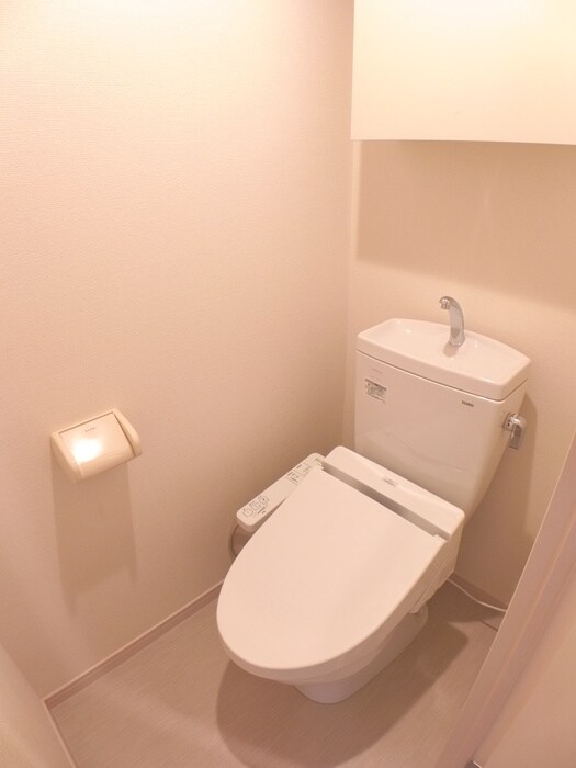 物件内観写真8　(トイレ)