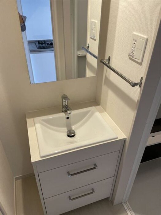 物件内観写真8　(洗面)