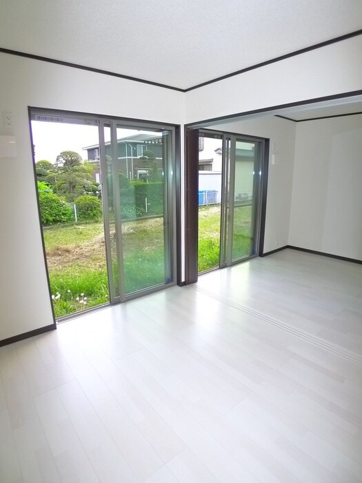 物件内観写真6　(居室)