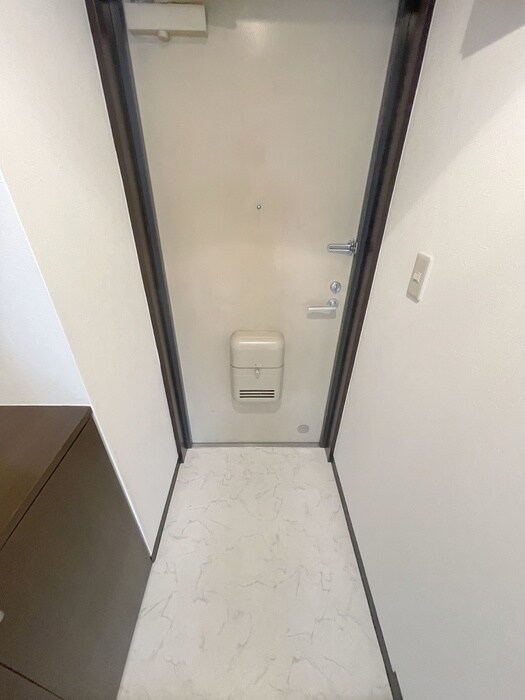 物件内観写真15　(玄関)