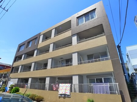 カ－ロヴィレッタⅡ外観写真