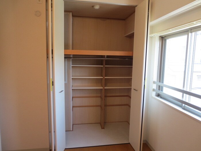 物件内観写真7　(収納)