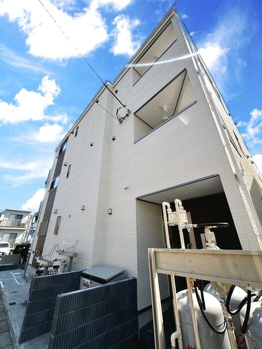 ティアラ三郷の外観写真