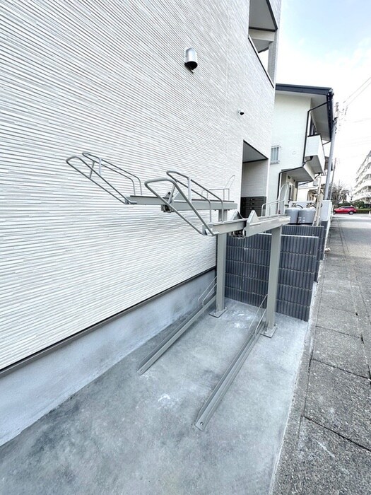 ティアラ三郷の駐輪場