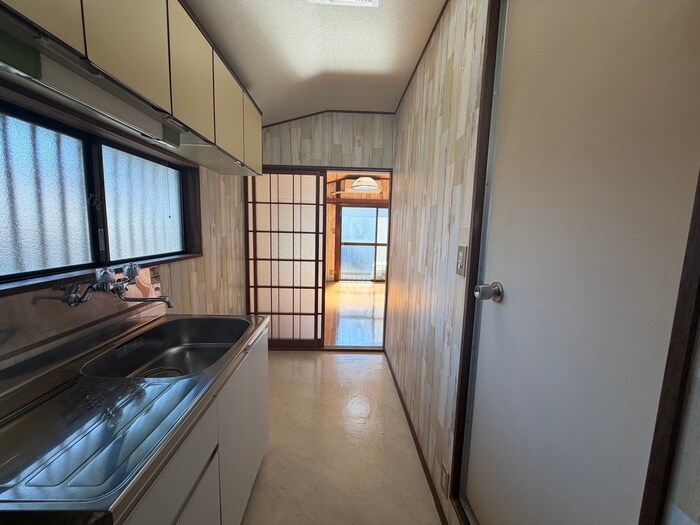 物件内観写真17　(廊下)