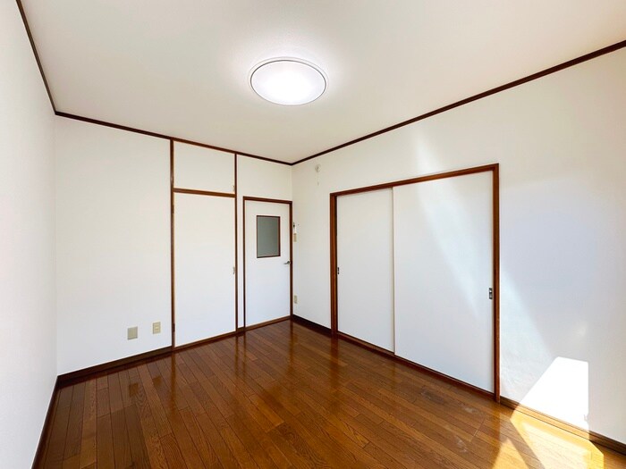 物件内観写真9　(居室)