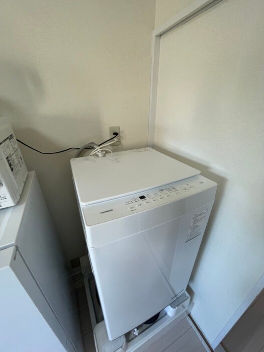 物件内観写真12　(洗濯機置場)