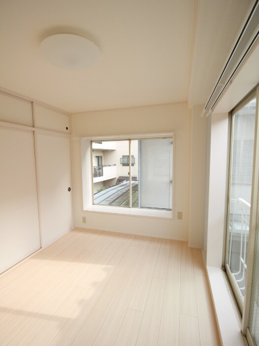 物件内観写真5　(居室)