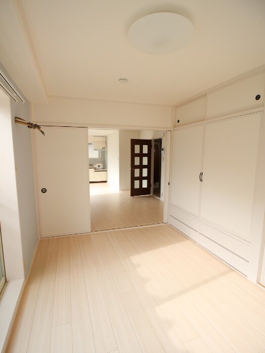 物件内観写真6　(居室)