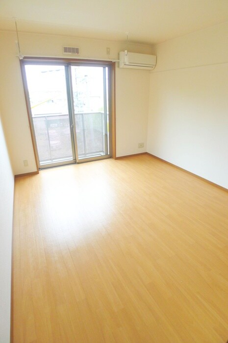 物件内観写真17　(室内からの展望)