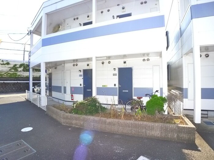 物件外観写真6　(駐輪場)