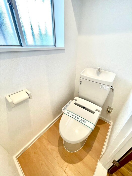 物件内観写真14　(トイレ)