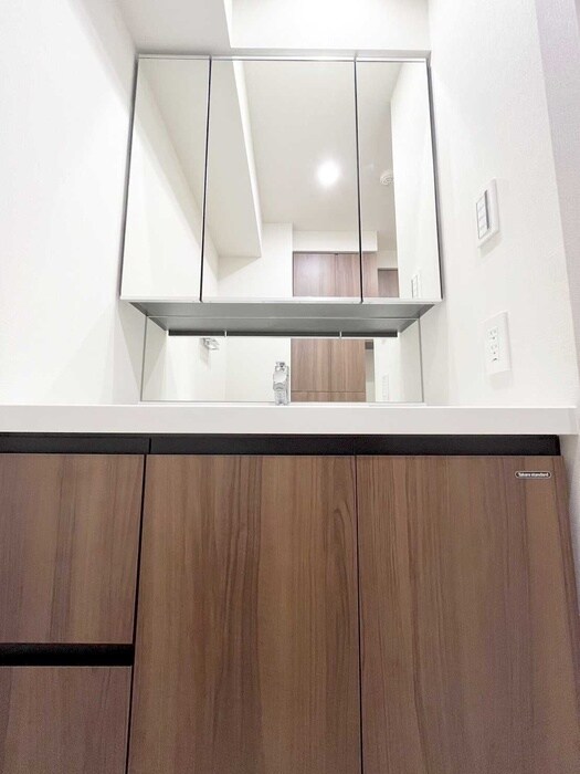 物件内観写真11　(洗面)