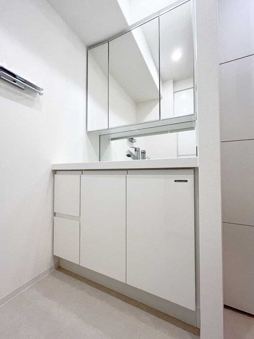 物件内観写真11　(洗面)