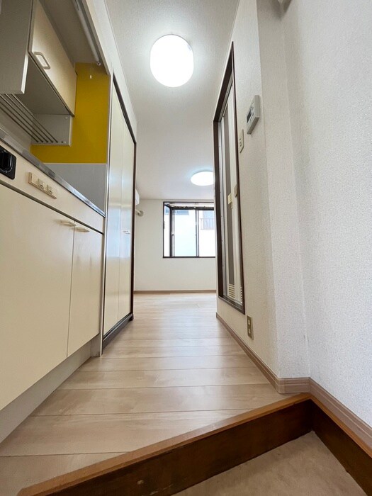 物件内観写真21　(廊下)