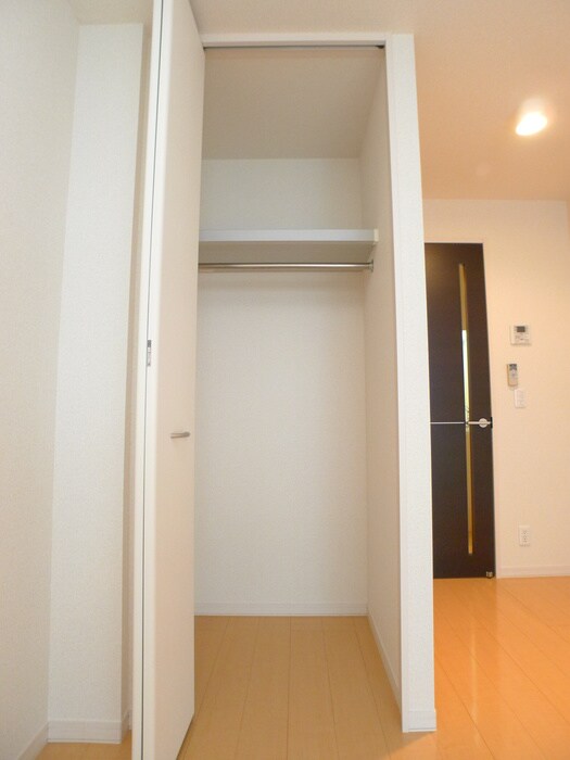 物件内観写真16　(収納)