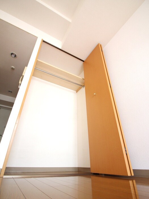物件内観写真12　(収納)
