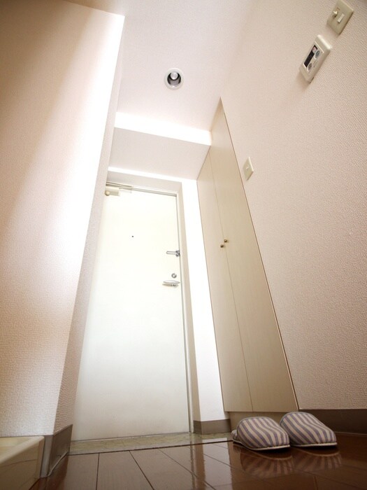 物件内観写真13　(玄関)