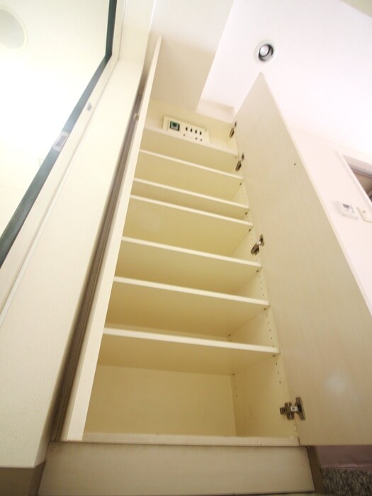 物件内観写真14　(靴箱)