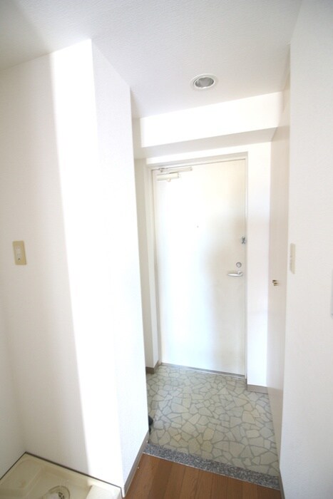 物件内観写真17　(玄関)
