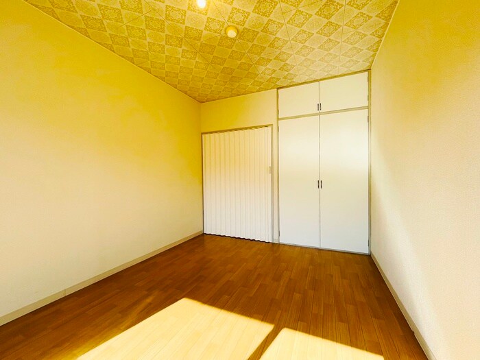 物件内観写真9　(居室)