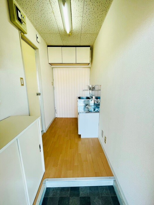 物件内観写真18　(玄関)