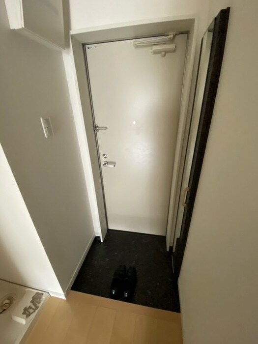 物件内観写真7　(玄関)