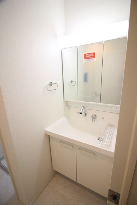 物件内観写真8　(洗面)