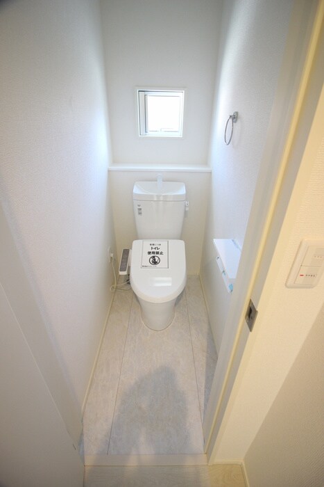 物件内観写真11　(トイレ)