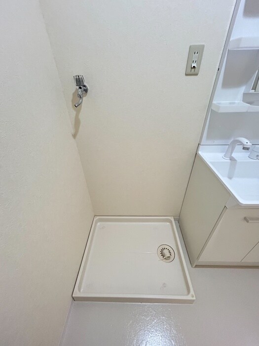 物件内観写真13　(洗濯機置場)