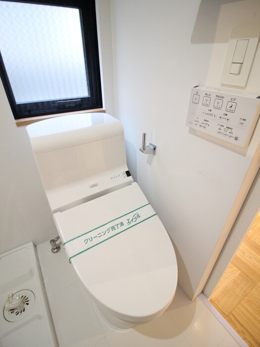 物件内観写真14　(トイレ)