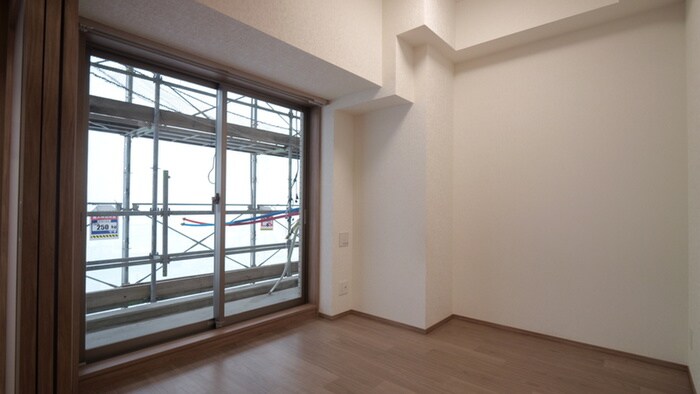 物件内観写真16　(室内からの展望)