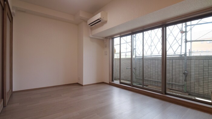 物件内観写真16　(室内からの展望)