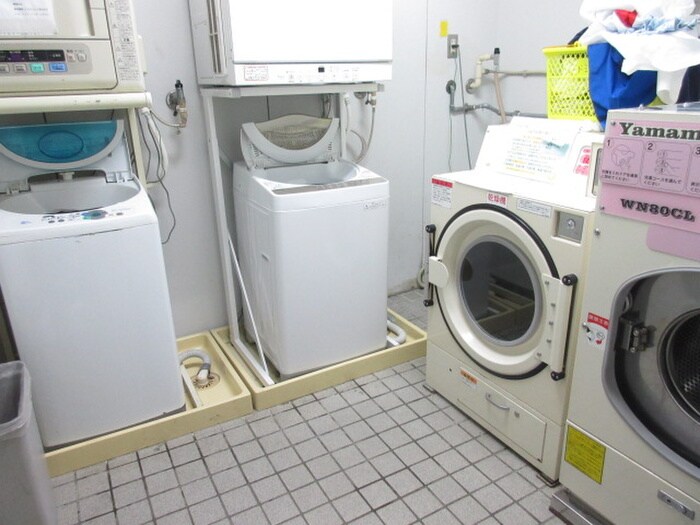 物件外観写真4　(建物設備)