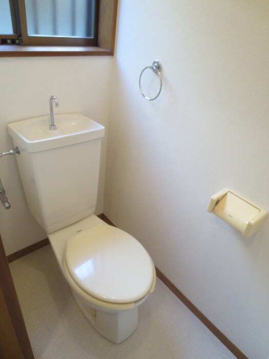 物件内観写真11　(トイレ)