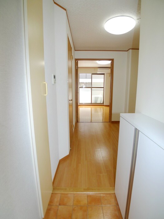 物件内観写真8　(廊下)