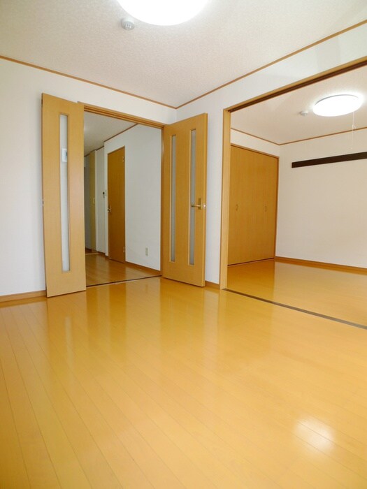 物件内観写真10　(居室)