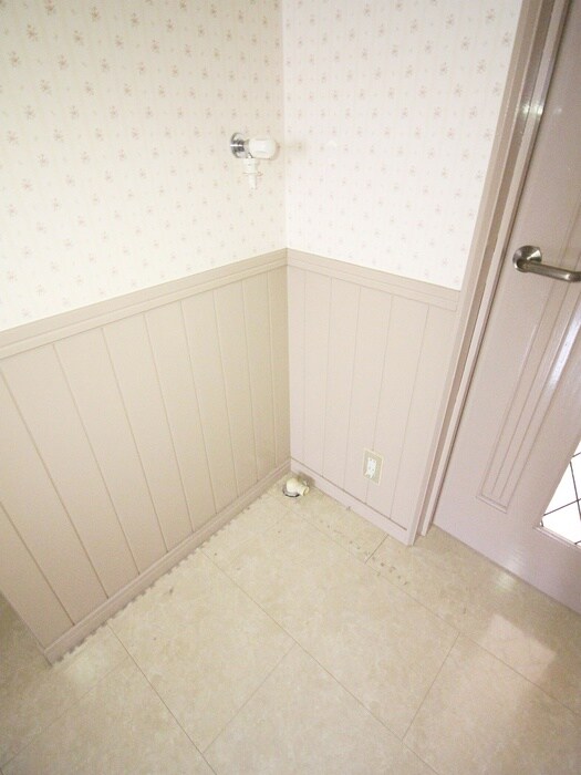 物件内観写真12　(洗濯機置場)