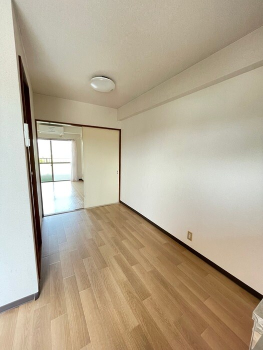 物件内観写真15　(廊下)