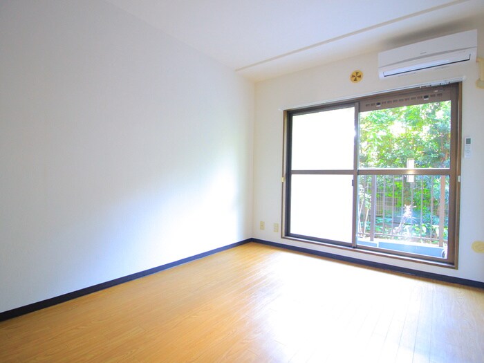 物件内観写真5　(居室)