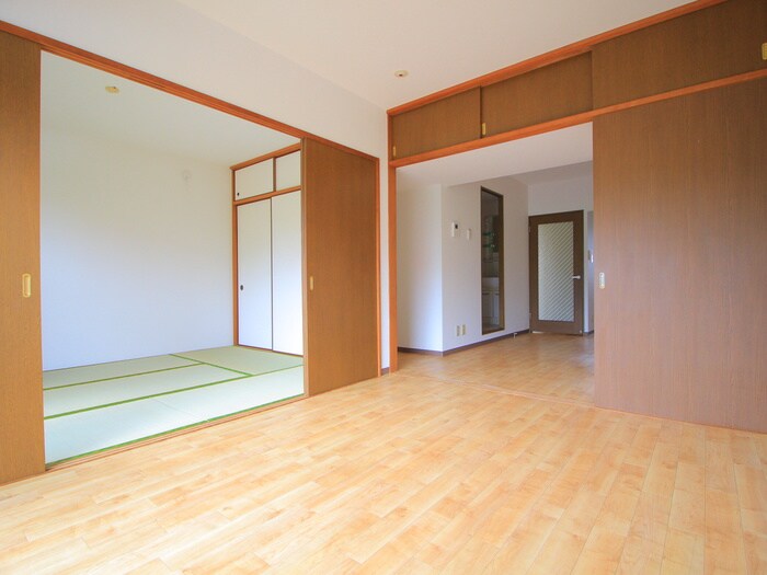 物件内観写真6　(居室)