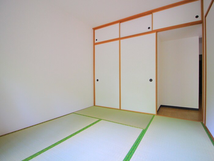 物件内観写真8　(居室)