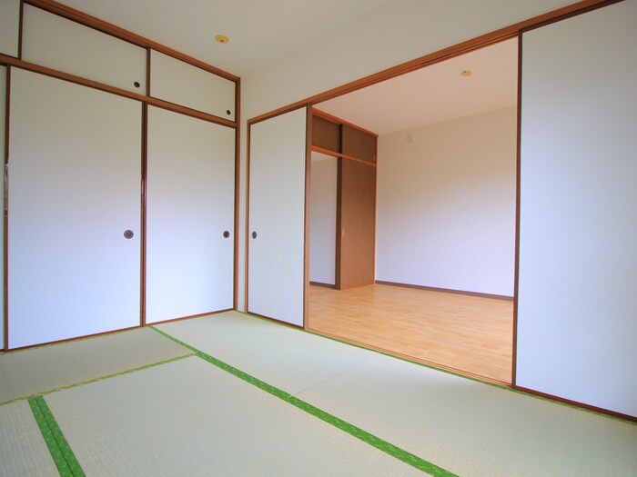 物件内観写真8　(居室)