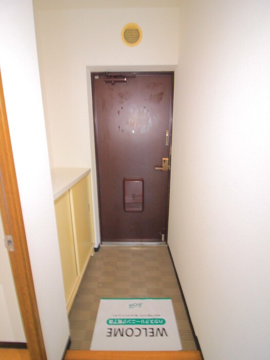 物件内観写真18　(玄関)