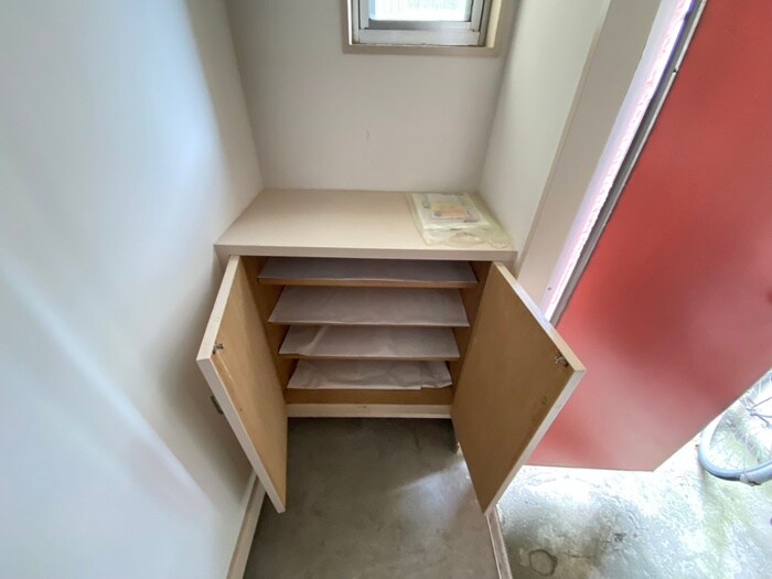 物件内観写真18　(靴箱)