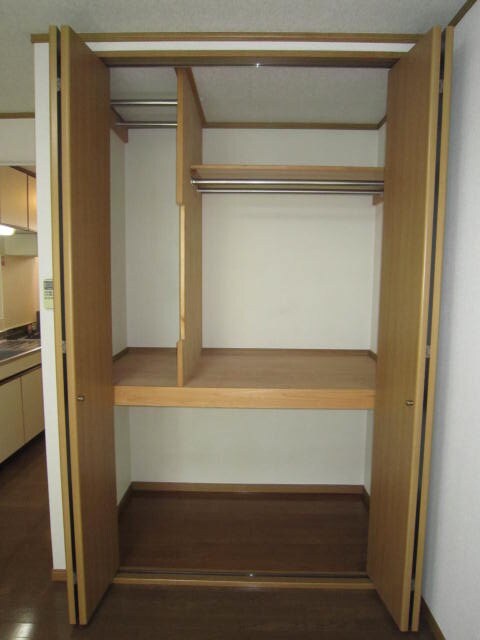 物件内観写真10　(収納)