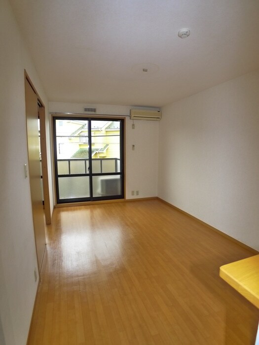 物件内観写真4　(居室)