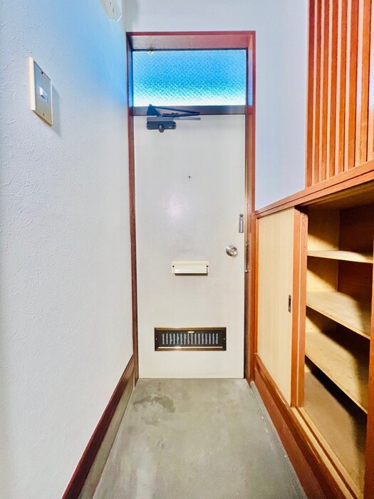物件内観写真15　(玄関)