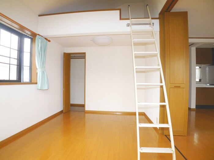 物件内観写真4　(居室)