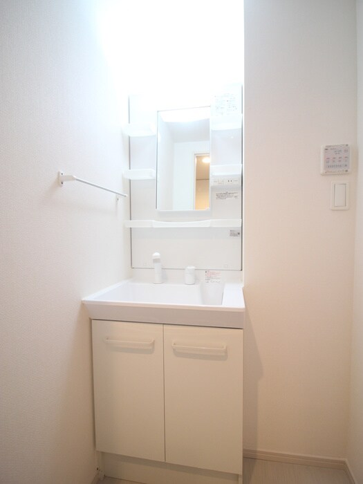 物件内観写真5　(洗面)